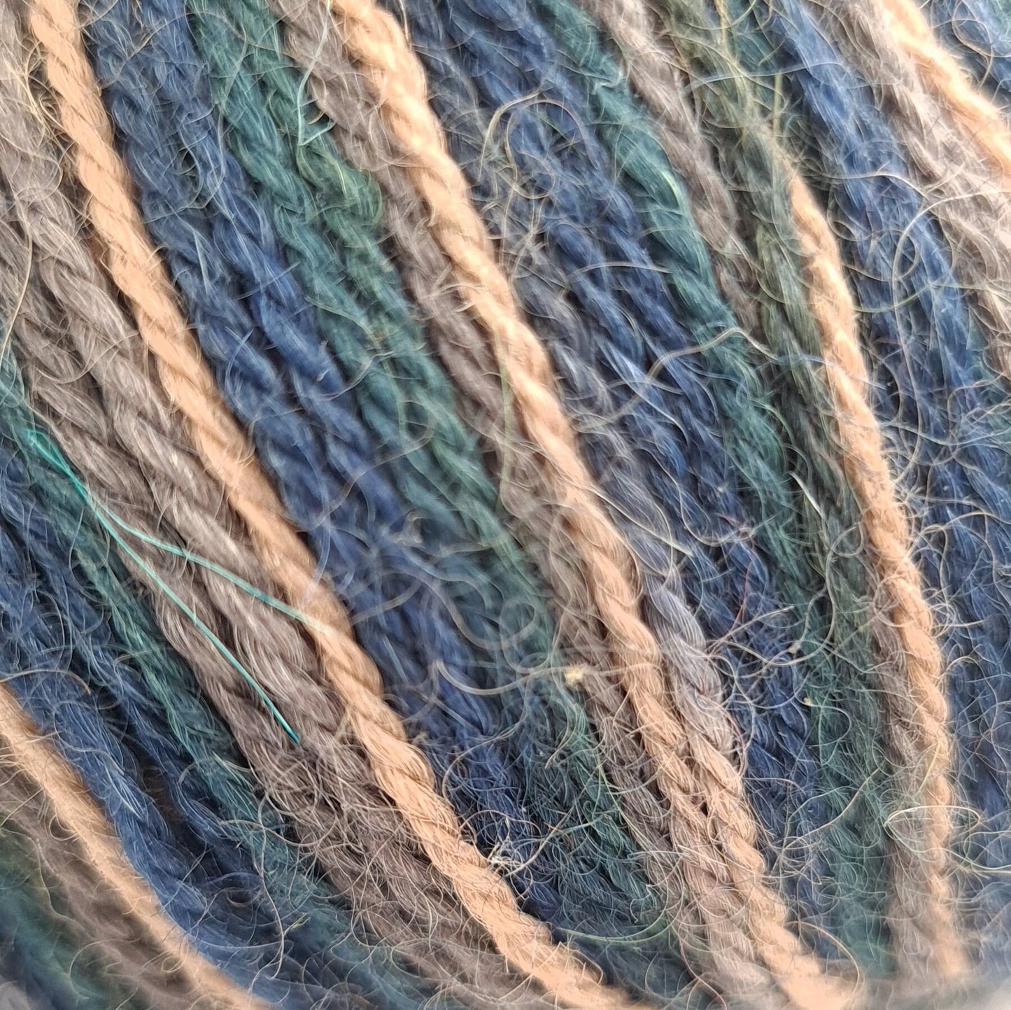 Pure Alpaca 4ply, Dark & Dangerous, 100% Superfine Alpaca, Artesano 184m/200yds 50g. FREE mitten pattern.