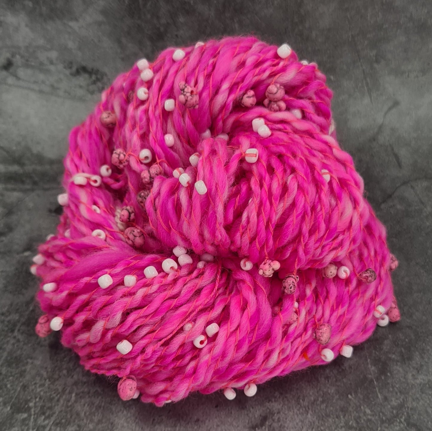 Pinkatee-pink-pink - Art yarn, spiral spun with beads