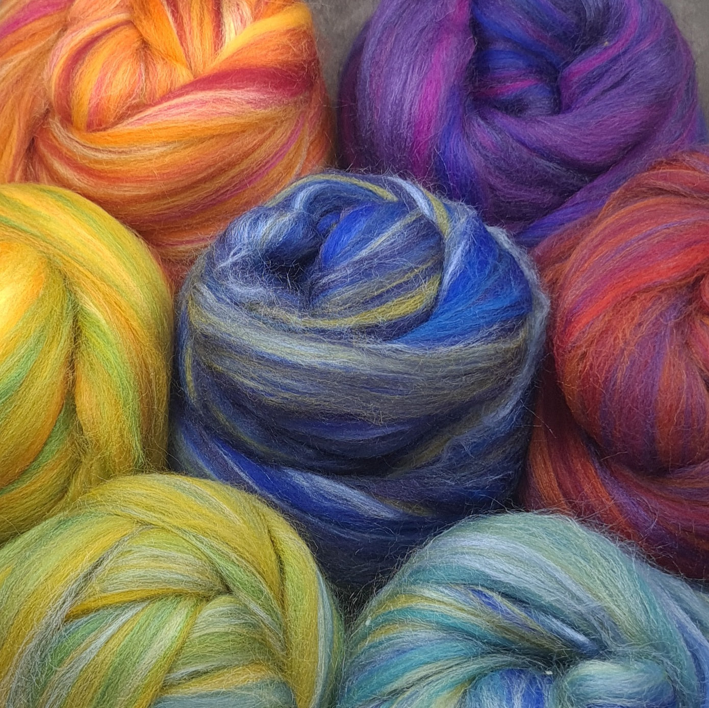 Blue Lagoon - Super Fine Merino & Tussah Silk combed top - Downend Blend