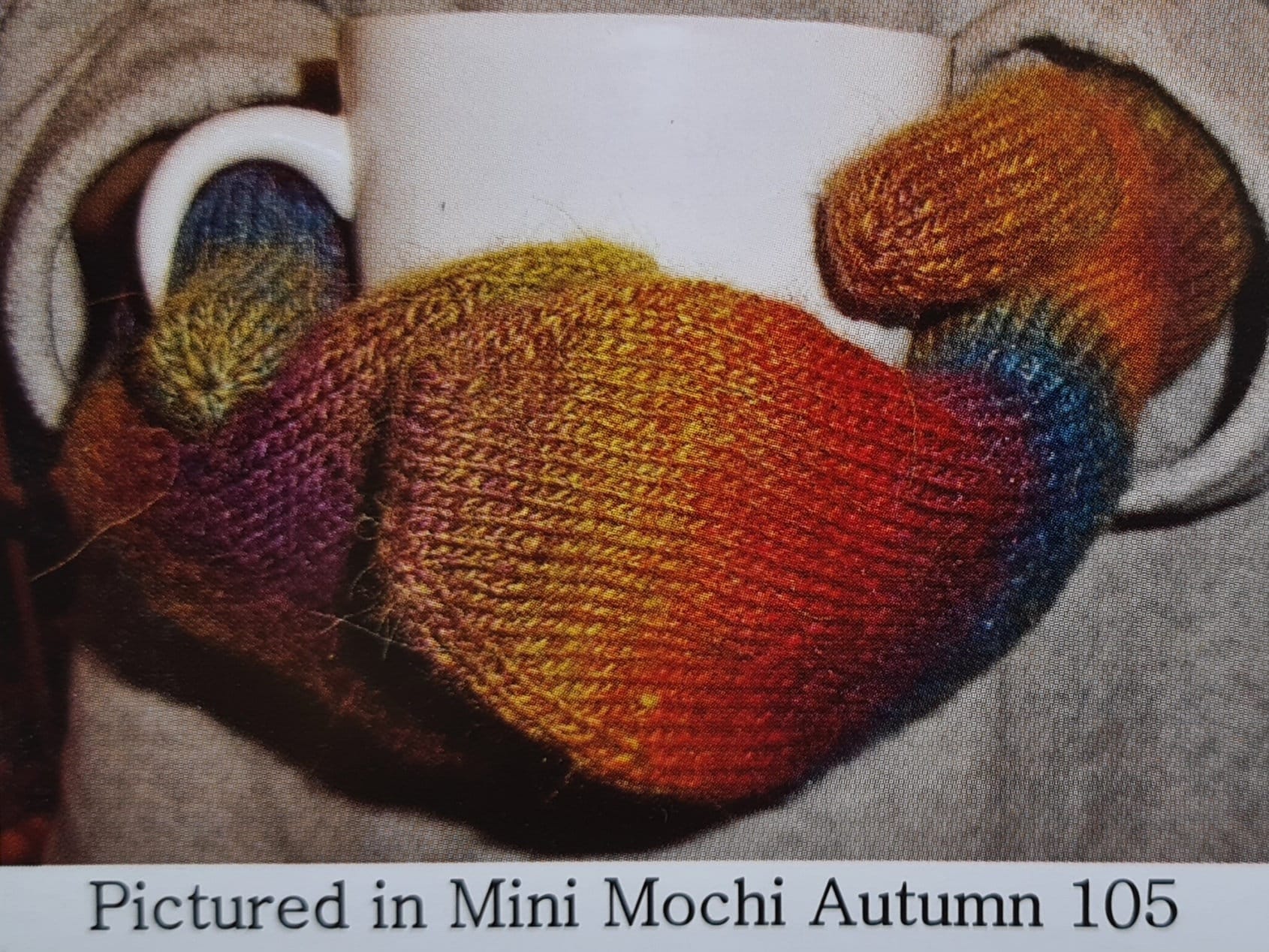 Pure Alpaca 4ply, Anenome, 100% Superfine Alpaca, Artesano 184m/200yds 50g. FREE mitten pattern.