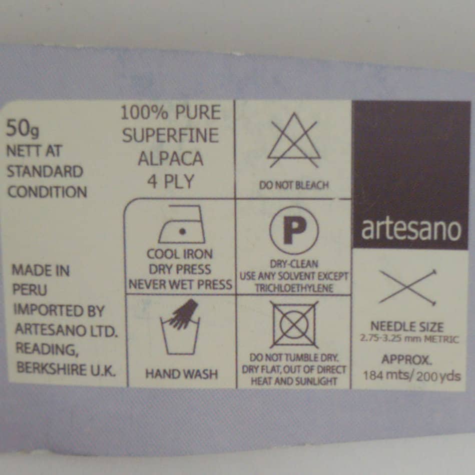 Pure Alpaca 4ply, Anenome, 100% Superfine Alpaca, Artesano 184m/200yds 50g. FREE mitten pattern.